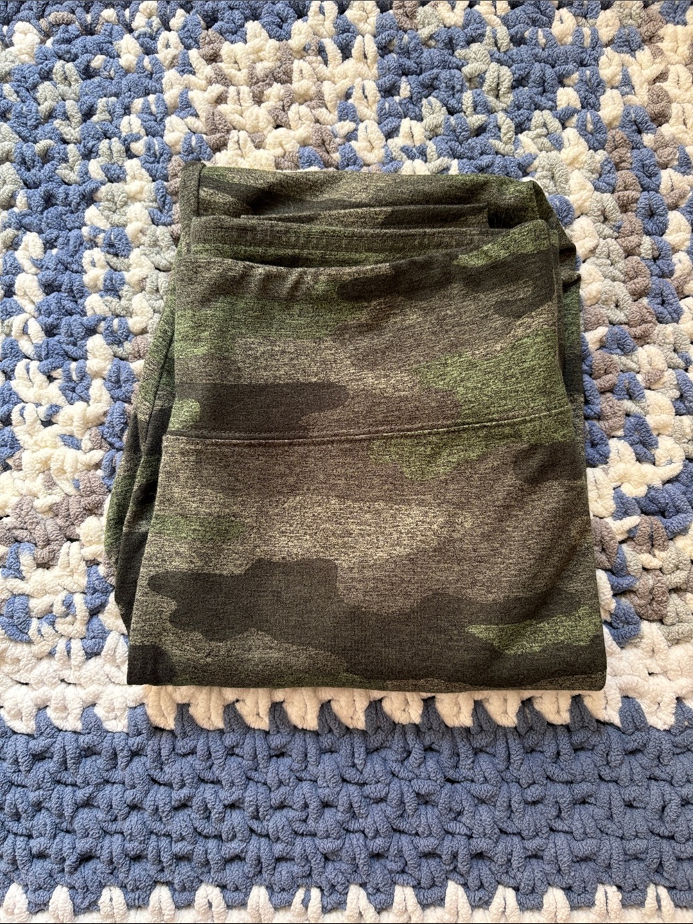 Lucky Brand Camo Leggings in Olive and Dark Green
